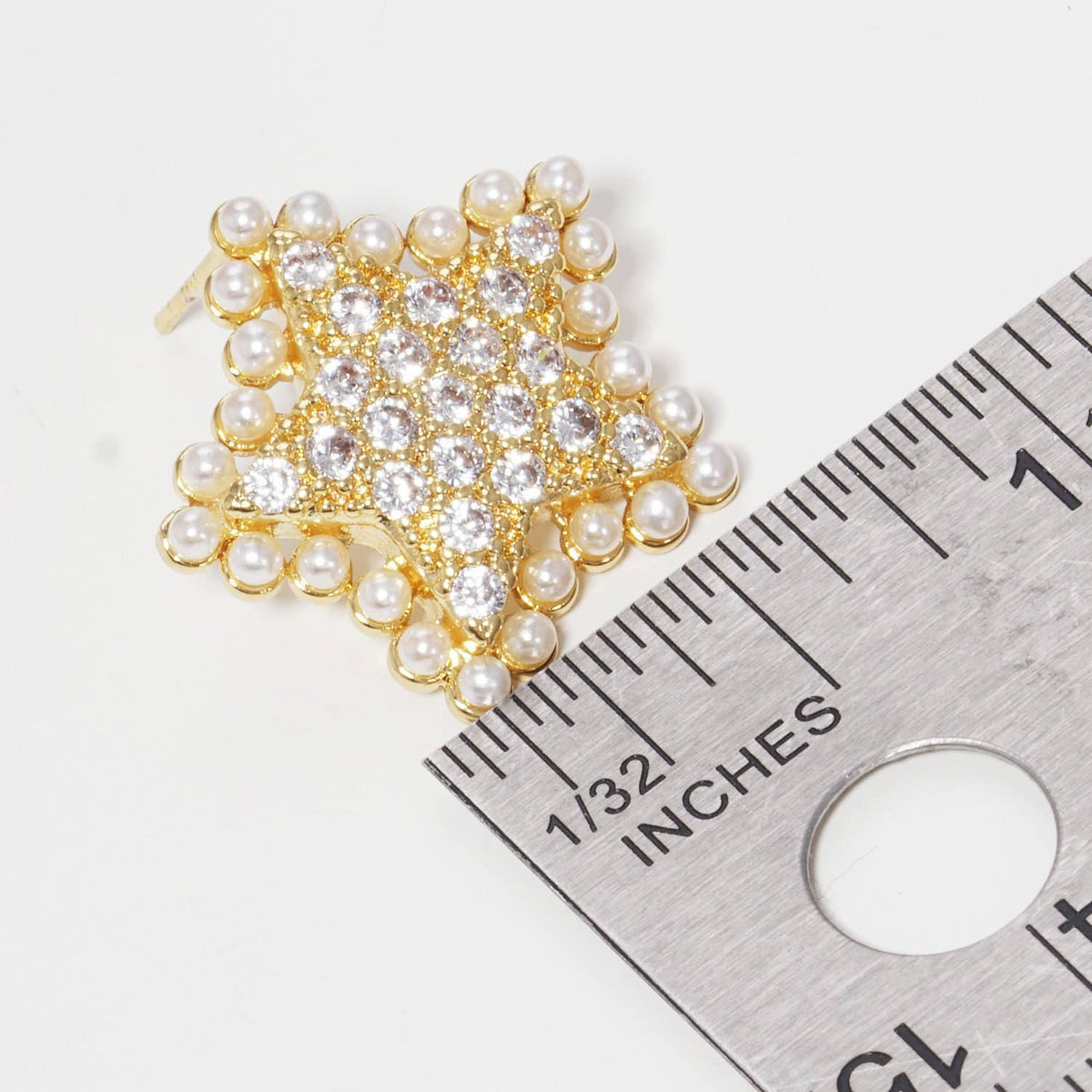 Freshwater Pearl Outline Stud Earrings