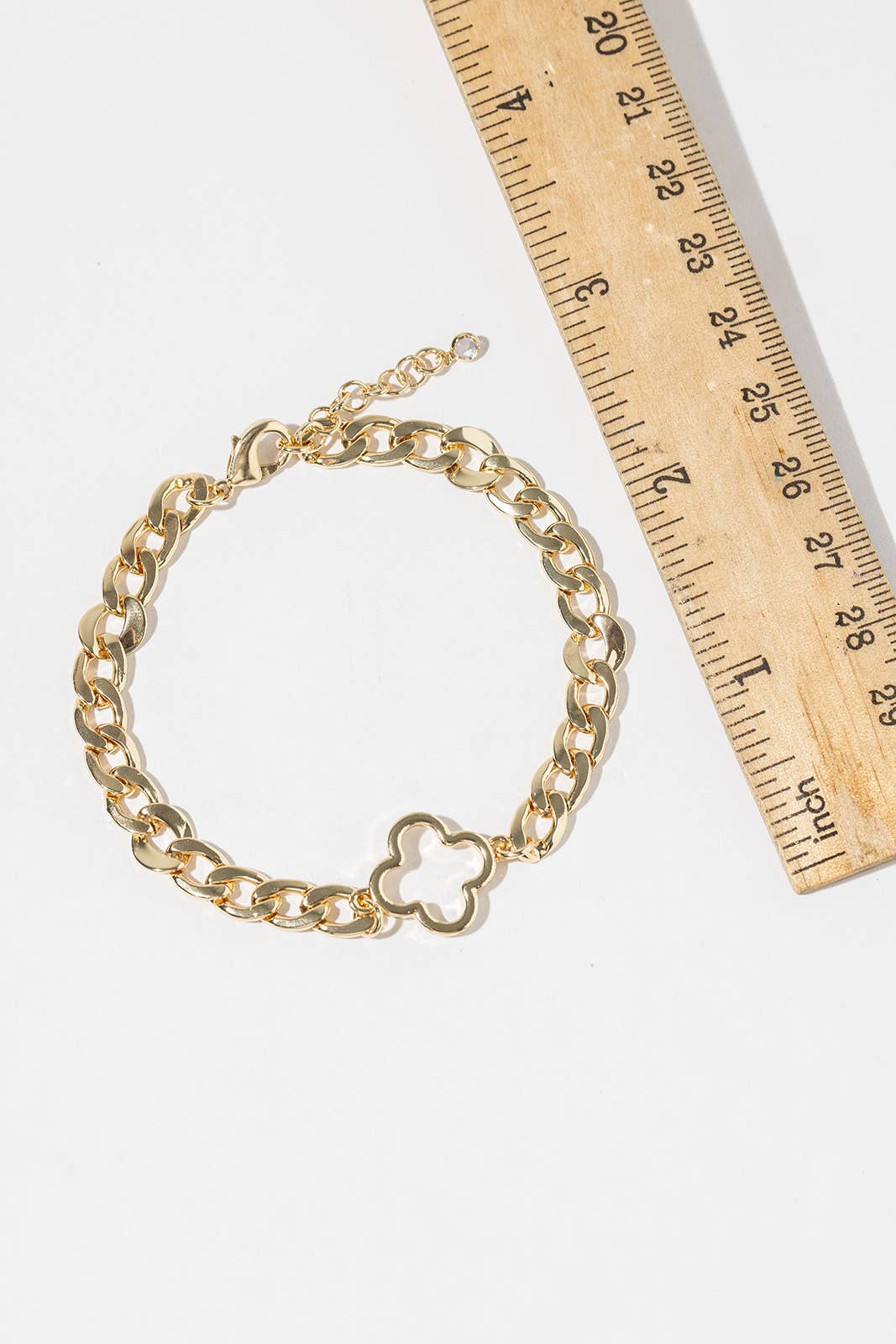 Clover Link Curb Chain Bracelet