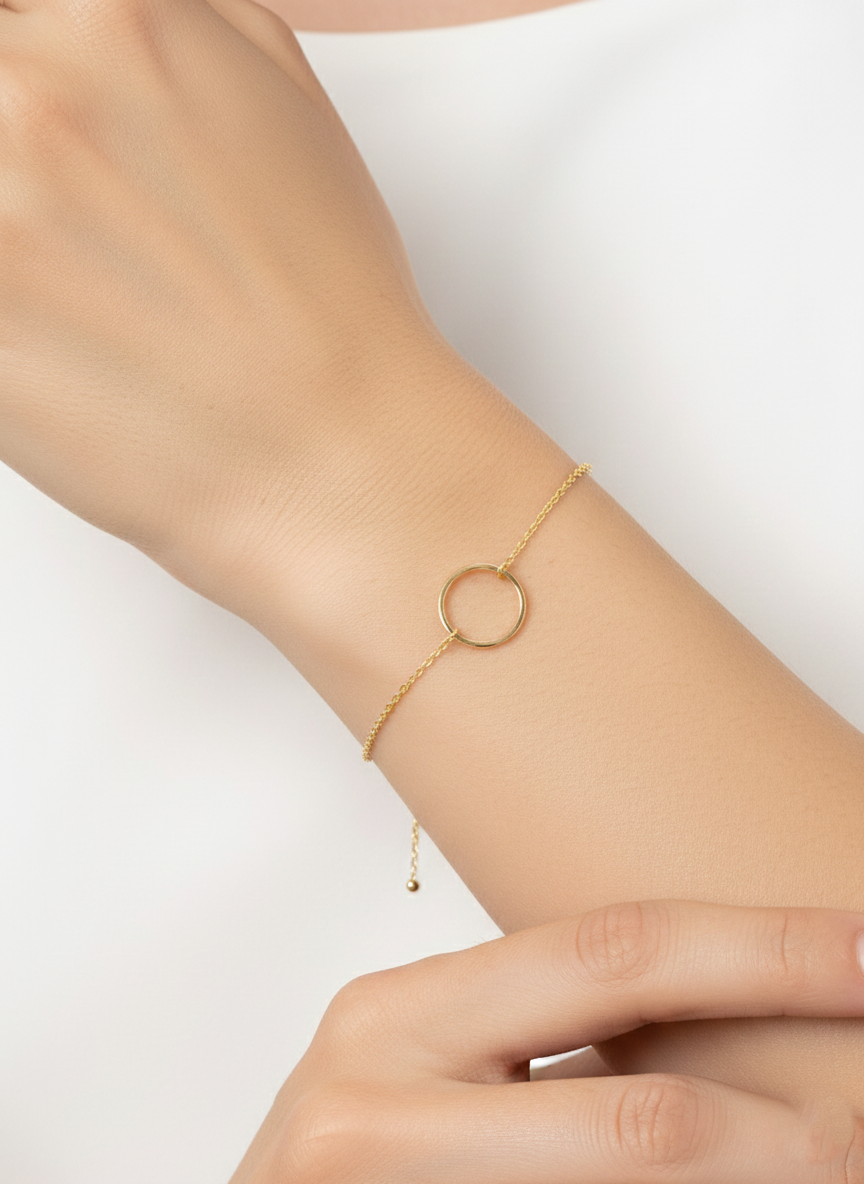 Minimalist Circular Charm Bracelet