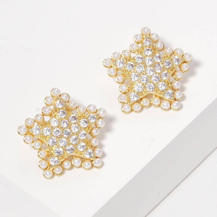 Freshwater Pearl Outline Stud Earrings