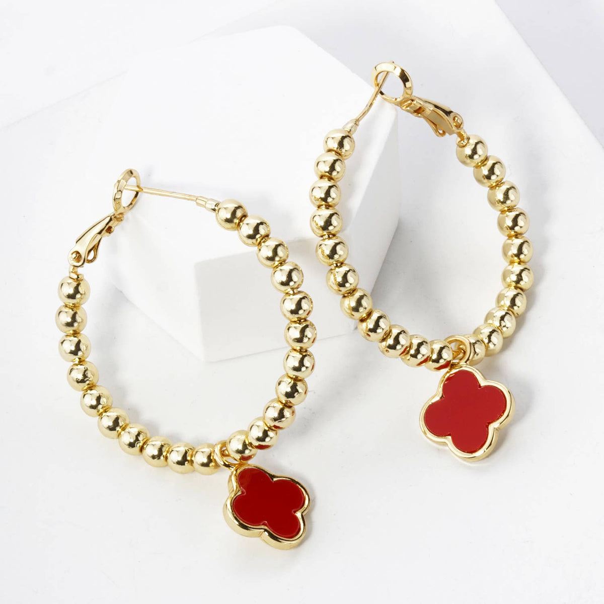 12MM QUATREFOIL DROP 30MM BALL BEADED LEVERBACK HOOP
