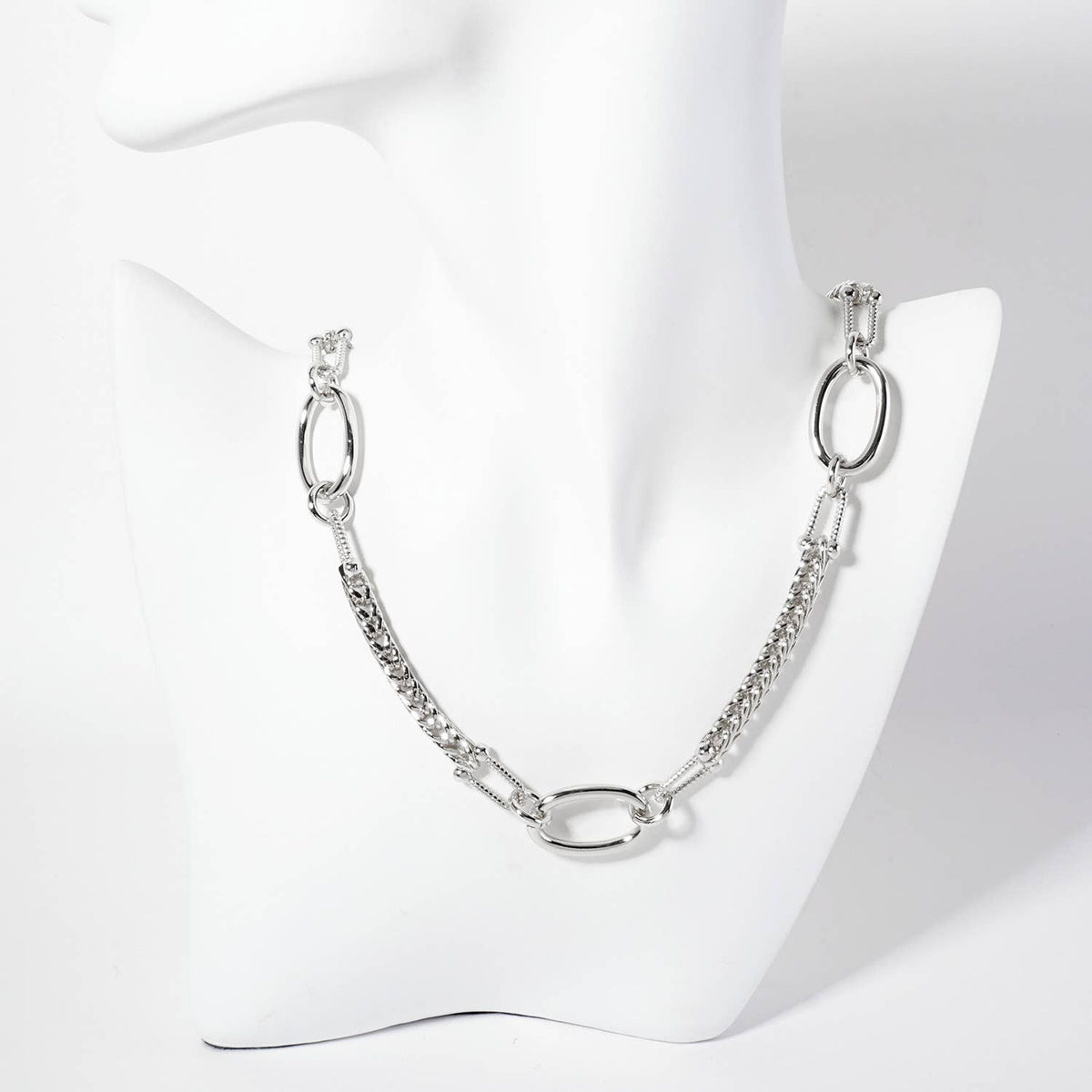 Three Oval-Shaped Accents 5mm Wheat-Chain Necklace