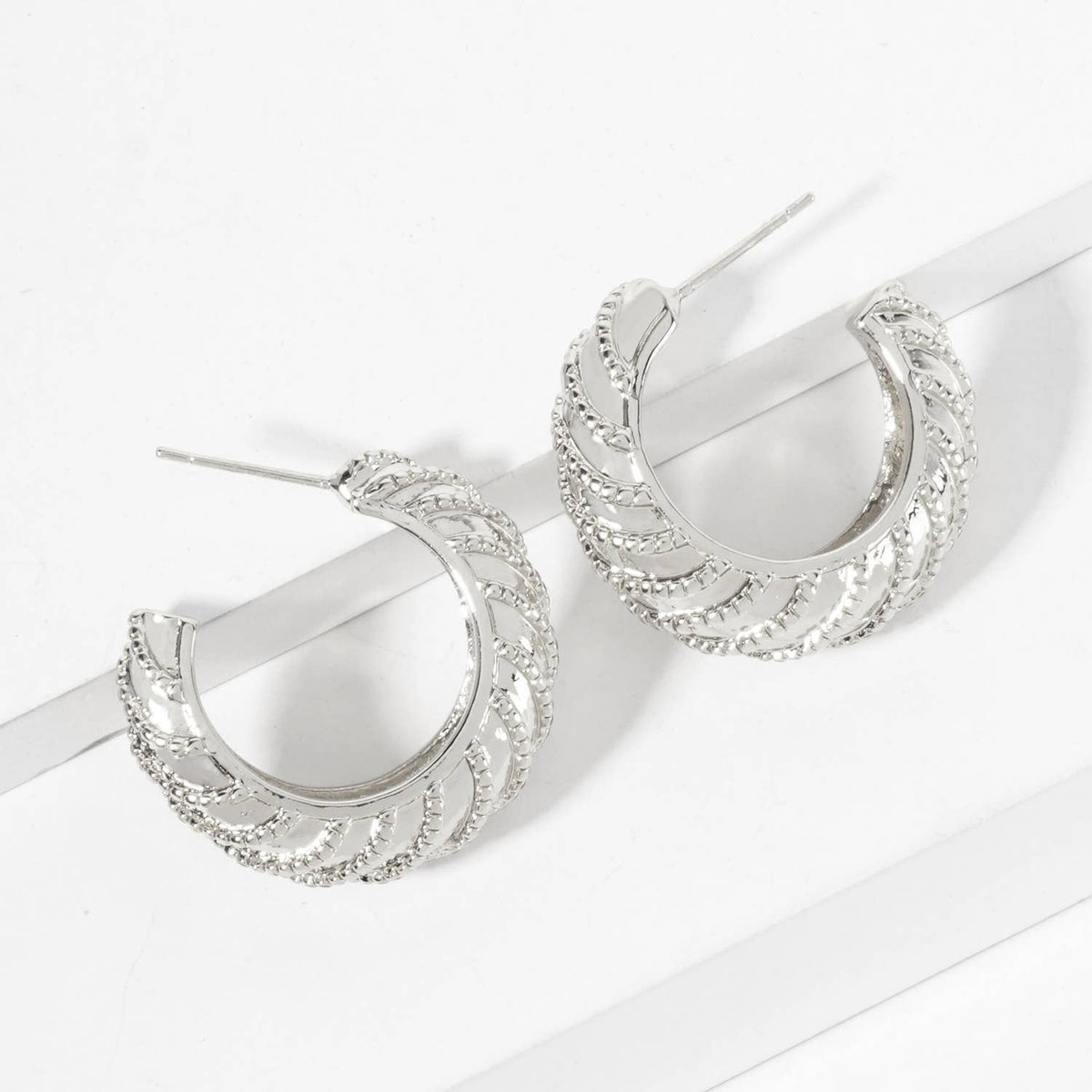 Diagonal Vortex-Textured 25mm Open Hoop Earrings
