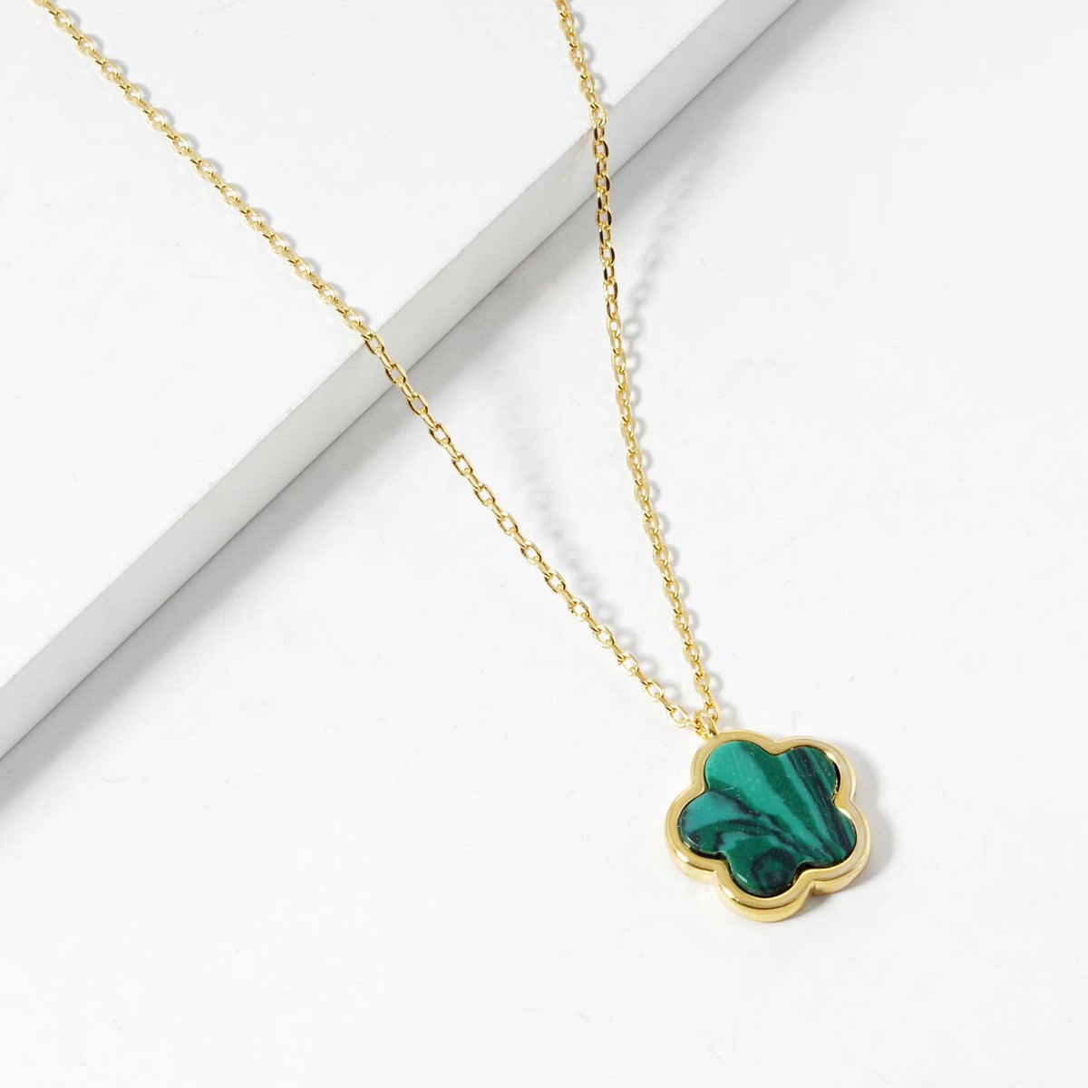 Elegant Clover Blossom Pendant Necklace