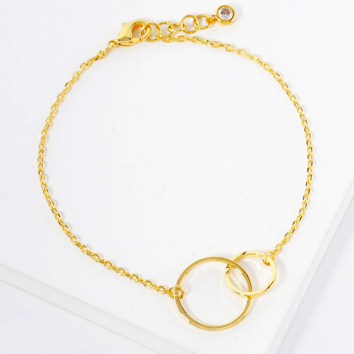 Polished Brass Interlocking-Circle Chain Bracelet