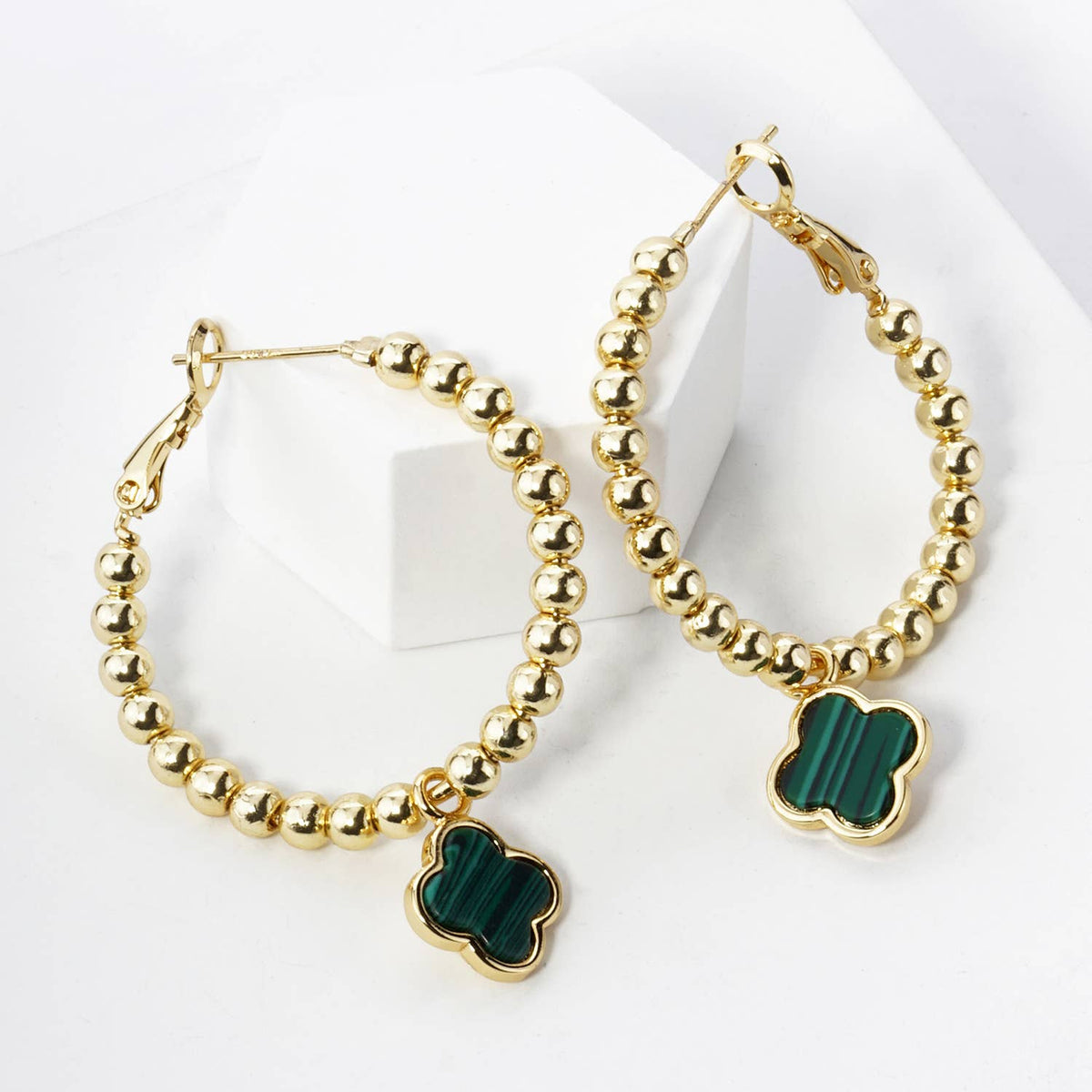 12MM QUATREFOIL DROP 30MM BALL BEADED LEVERBACK HOOP