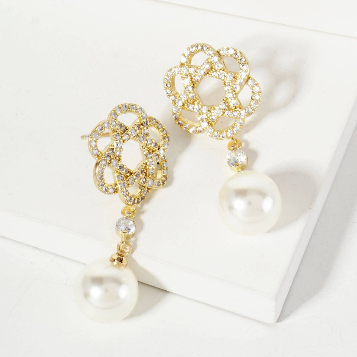 Botanical-Theme 10mm Pearl Drop Pave-Set Gold-Dipped Earring