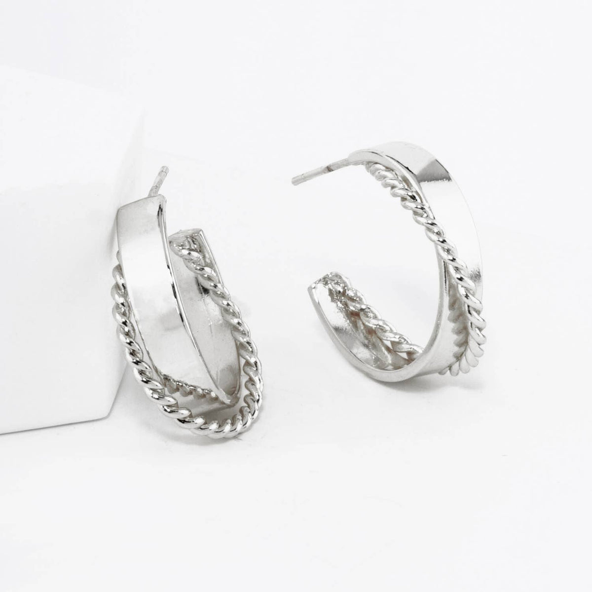 18K GOLD DIPPED 20MM CROSSOVER HOOP EARRINGS