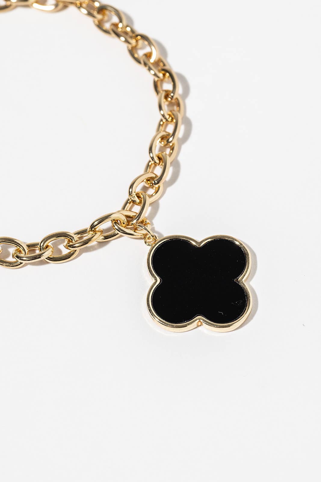 Clover Charm Bracelet with Easy-Wear Magnetic Clasp