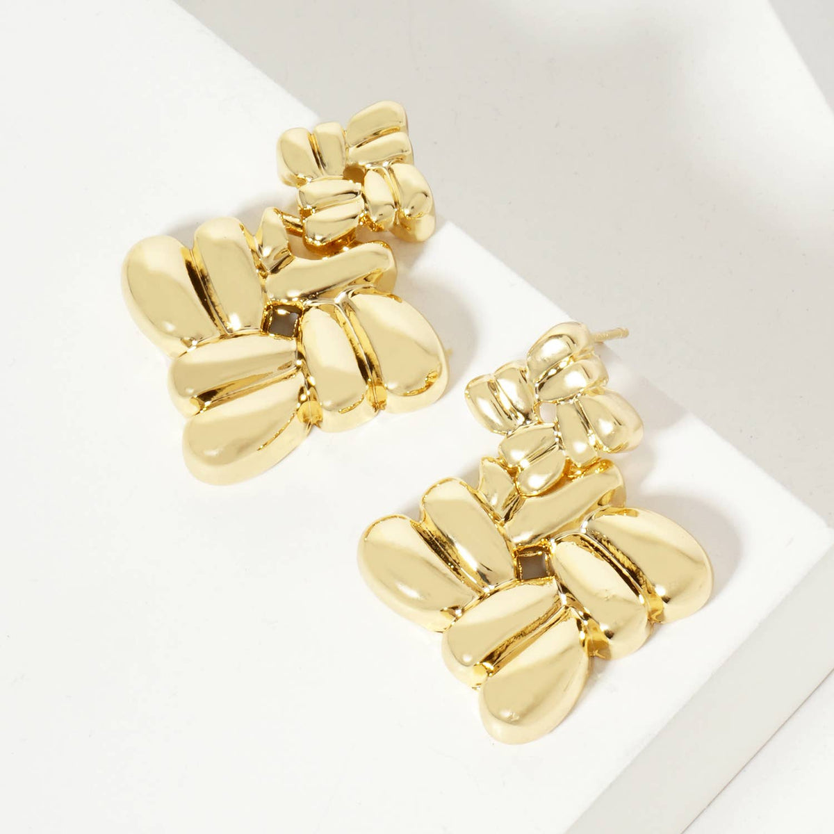 Polished Two Interconnected Diamond-Shaped Design Earrings
