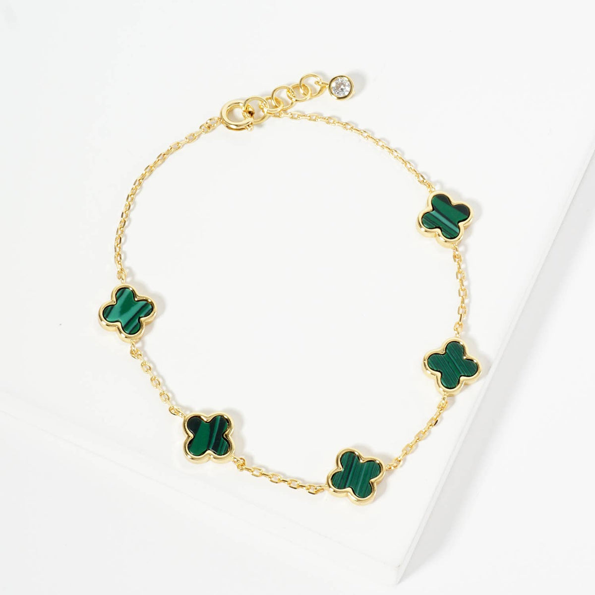 Elegant Clover Charm Chain Bracelet