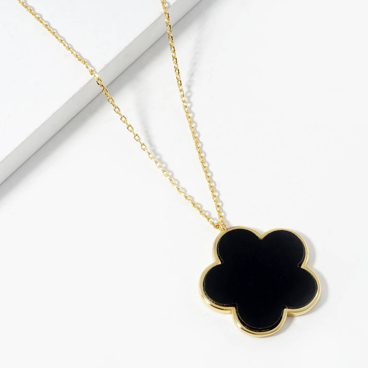 Minimalist Six-Petal Flower Pendant Necklace