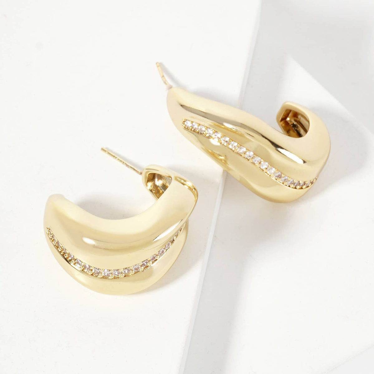 Along the Curve Single-Row 30mm Organic Hoop Earrings