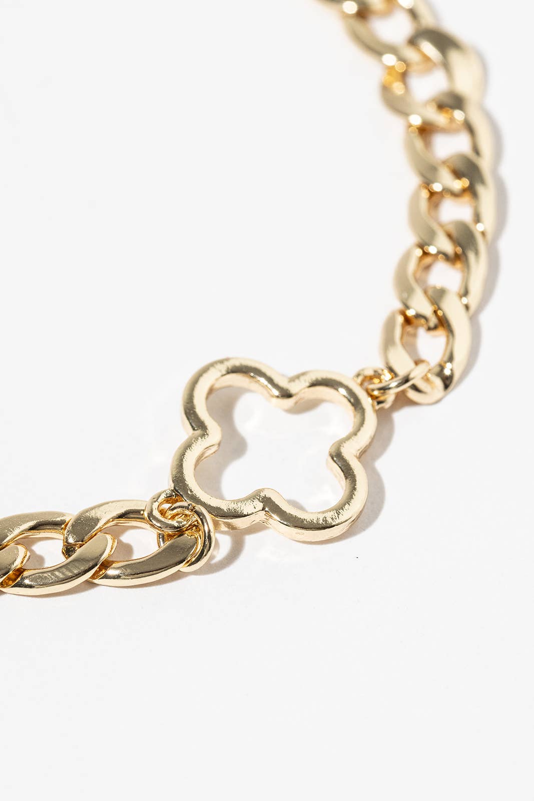 Clover Link Curb Chain Bracelet