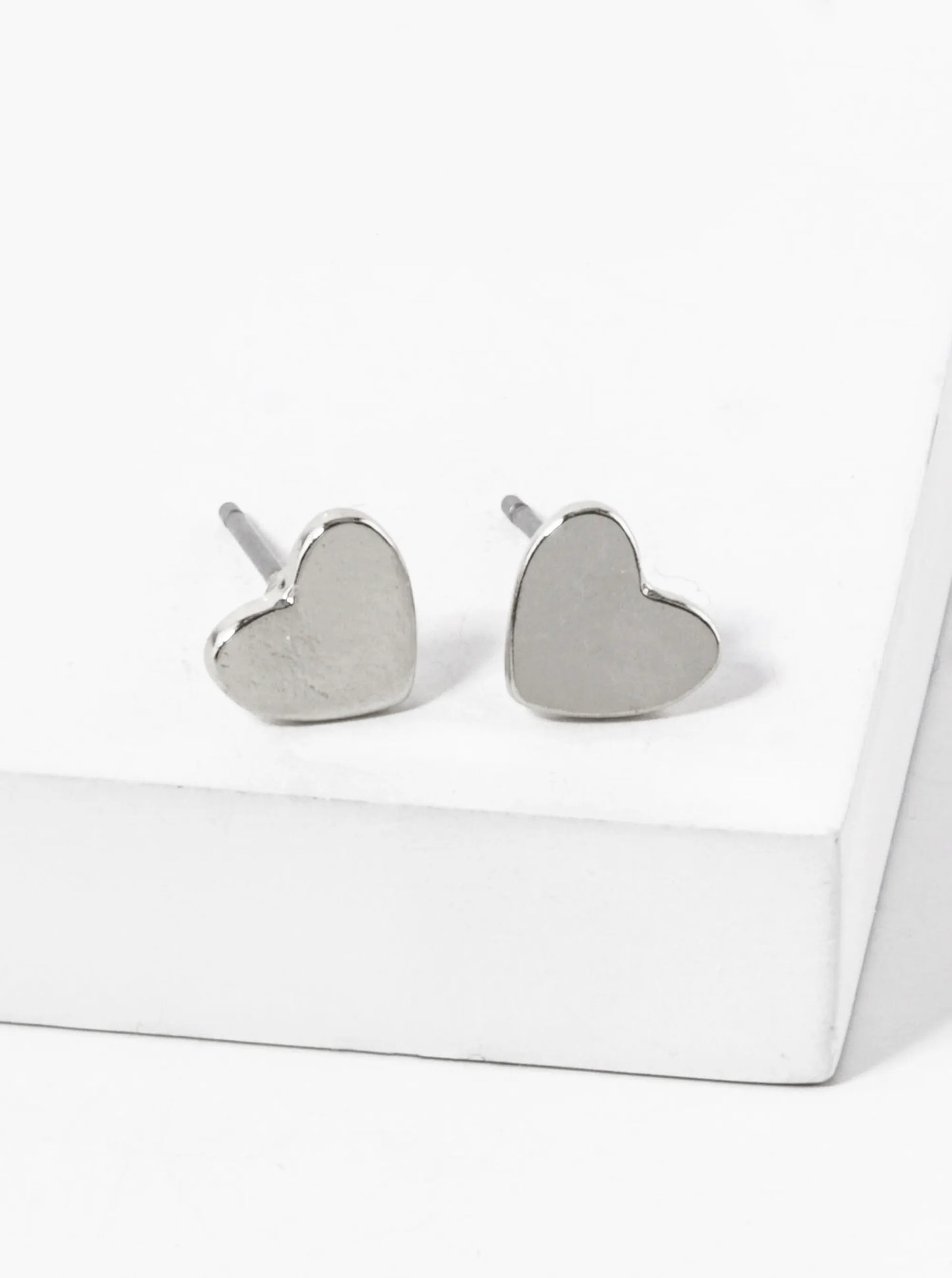 6mm Dainty Heart Stud Earrings