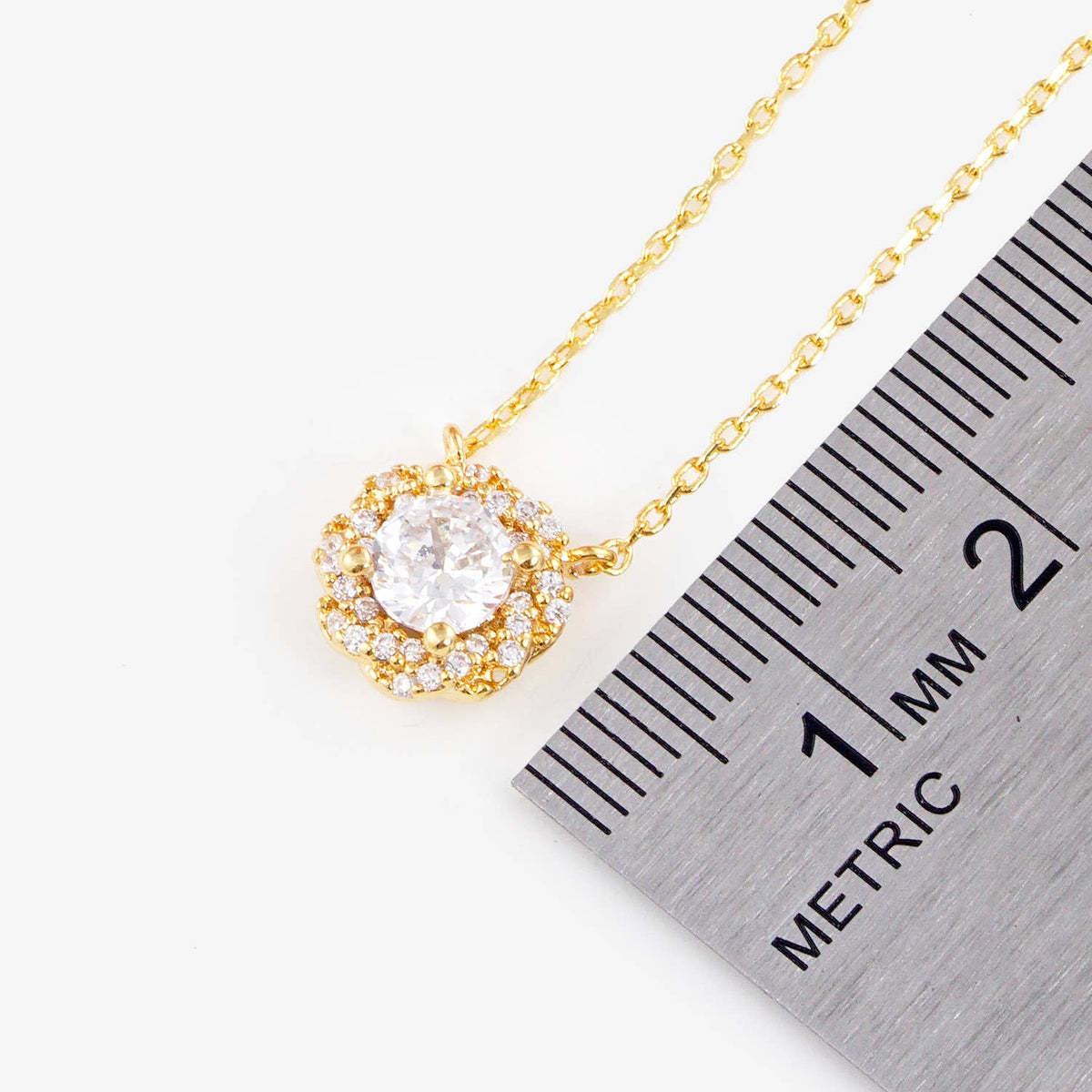 Elegant Cubic Zirconia Floral Halo Pendant Necklace