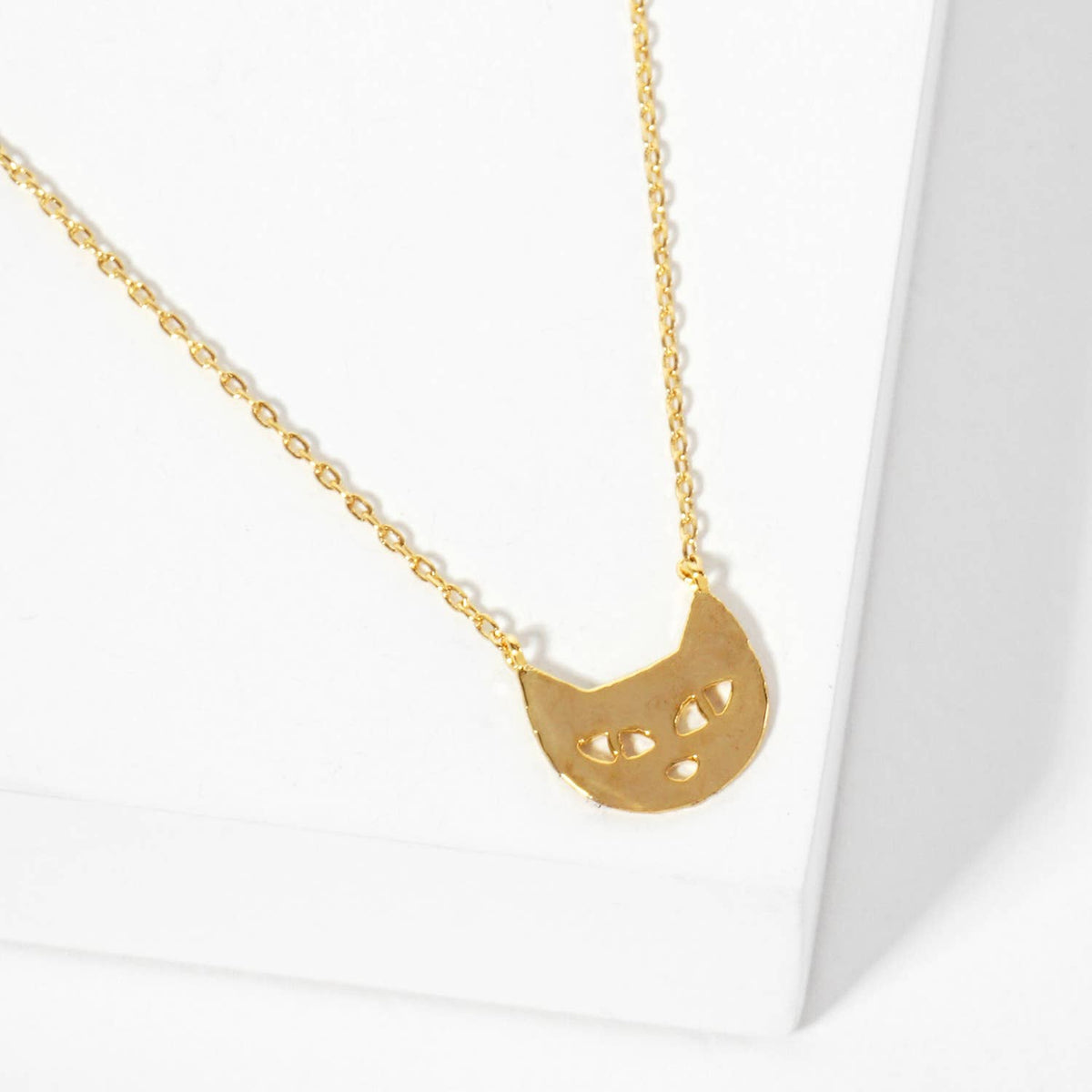 Minimalist Cutout Cat Face Pendant Necklace