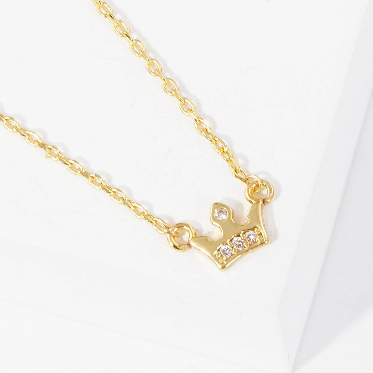 Minimalist Dainty Crown Pendant Necklace
