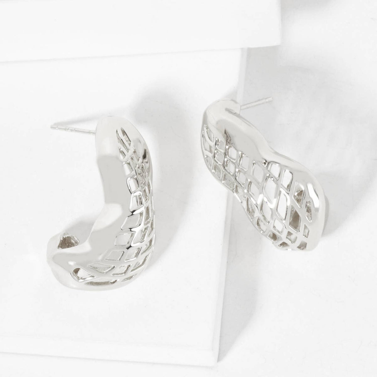 Filigree 25mm Organic-Shaped Hoop Earrings