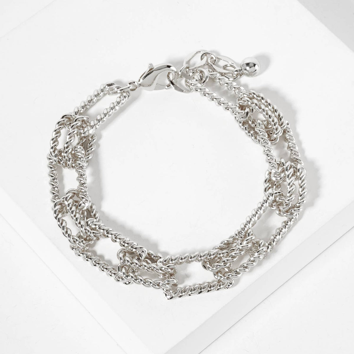 Twisted U-Link Chain Bracelet