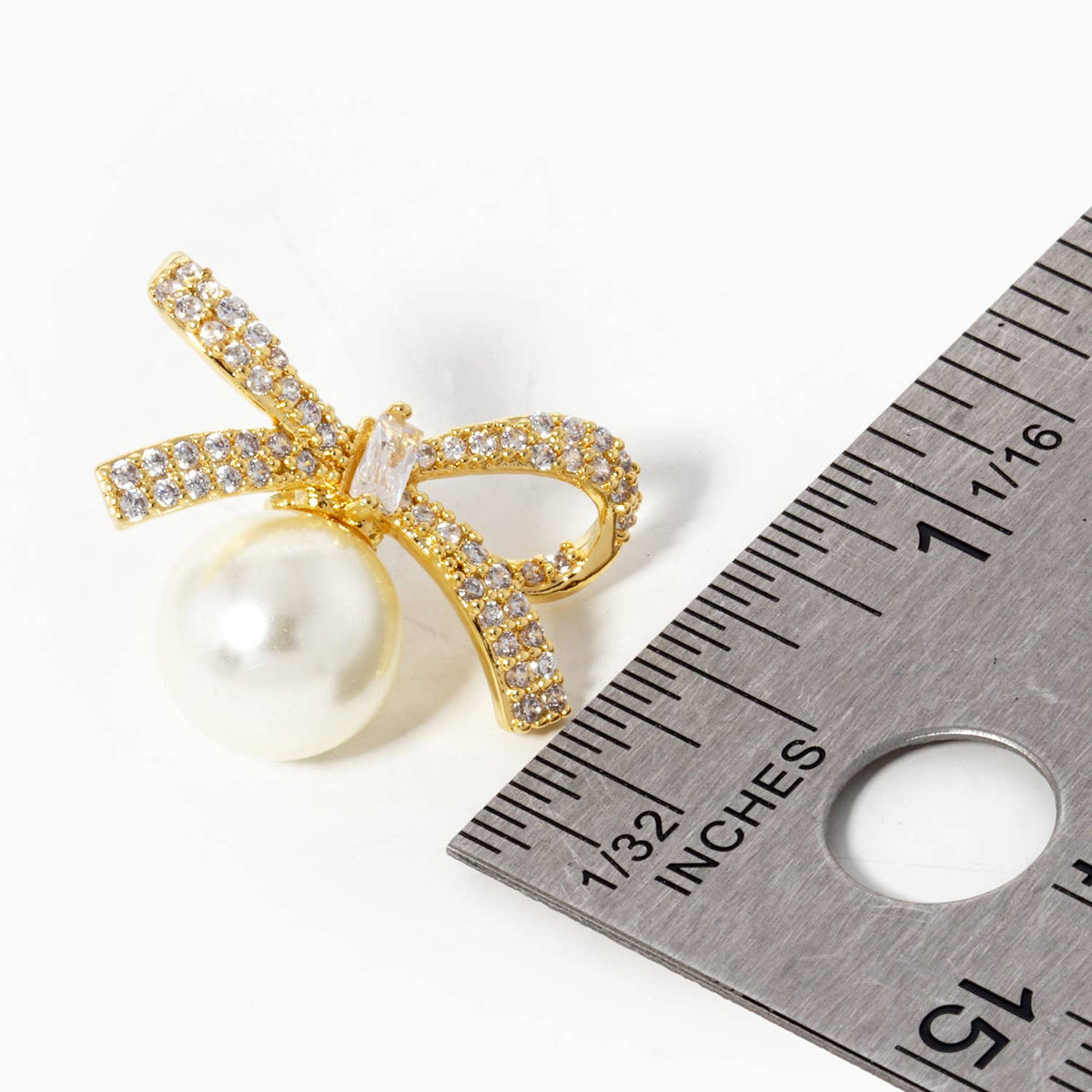 Freshwater Pearl Ribbon Stud Earrings