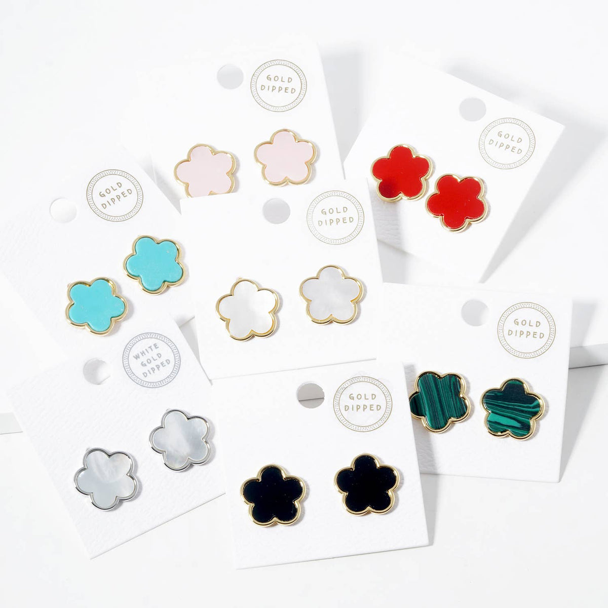 Scalloped Flower Stud Earrings