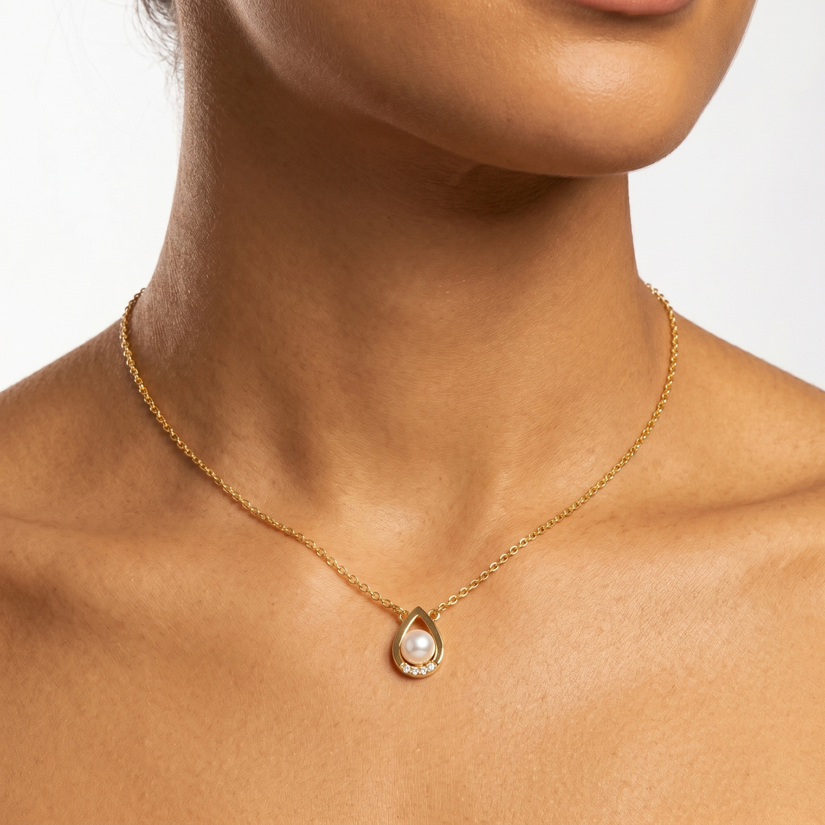 Bridesmaid Tear-Drop Pearl Pendant Necklace