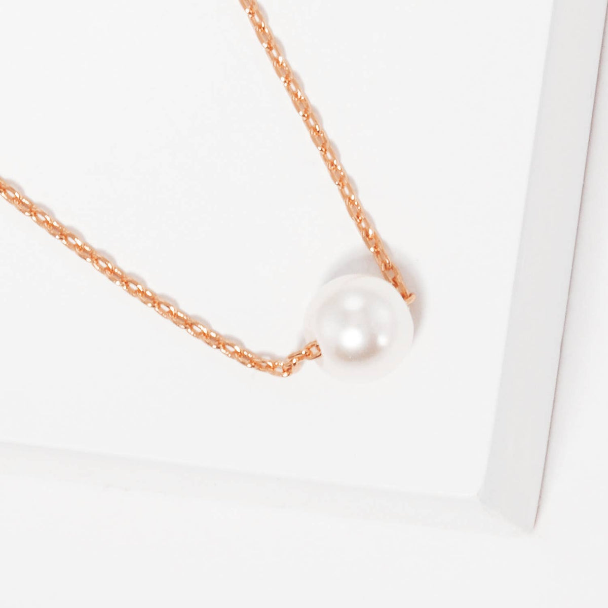 Dainty Single Pearl Pendant Necklace for Bridesmaid