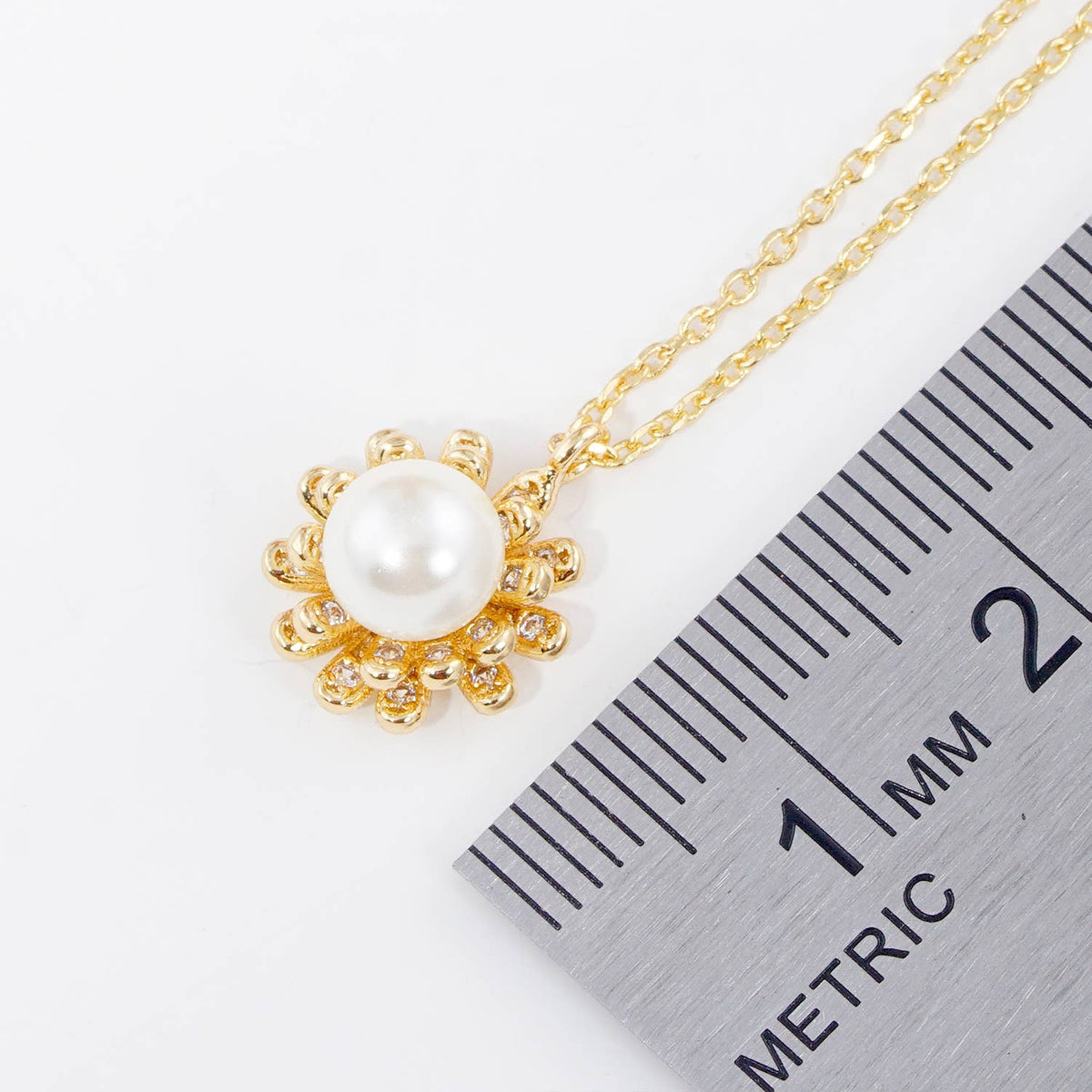 Bridesmaid Pearl Flower Pendant Necklace