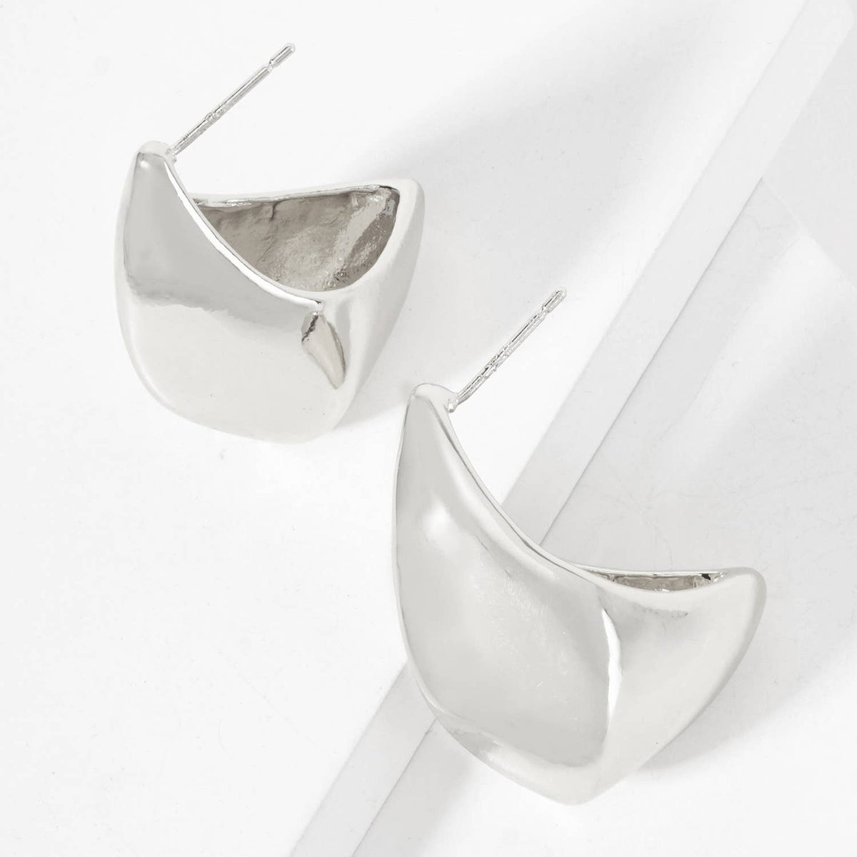 8mm Modern Hollow Teardrop Hoop Earrings