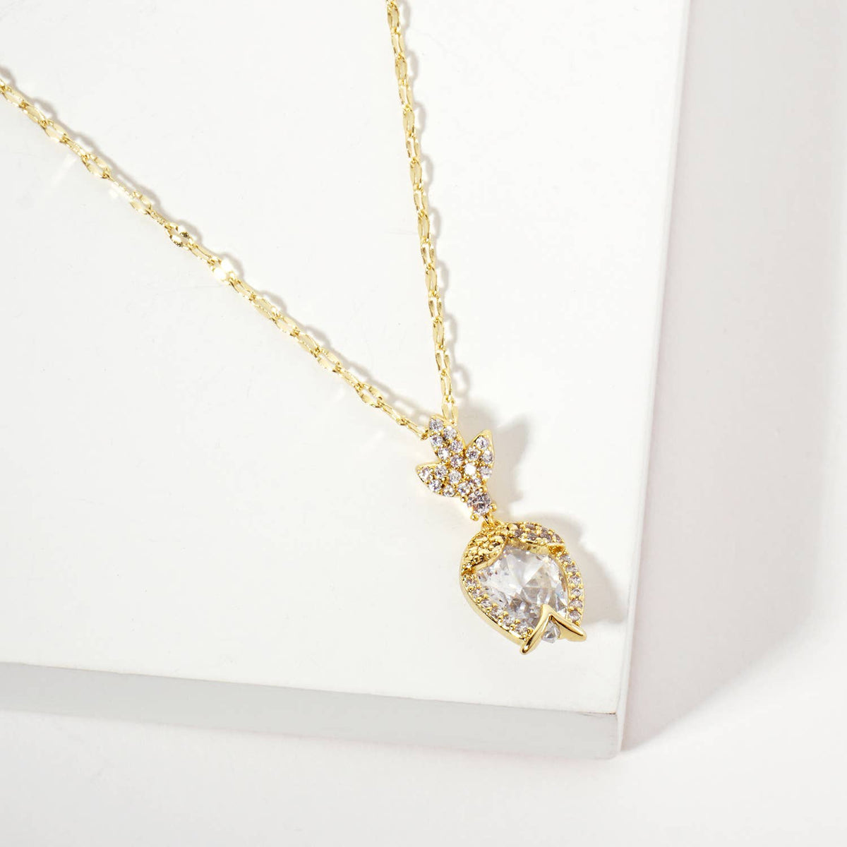 Botanical-Theme Upside-Down Tulip Design Necklace