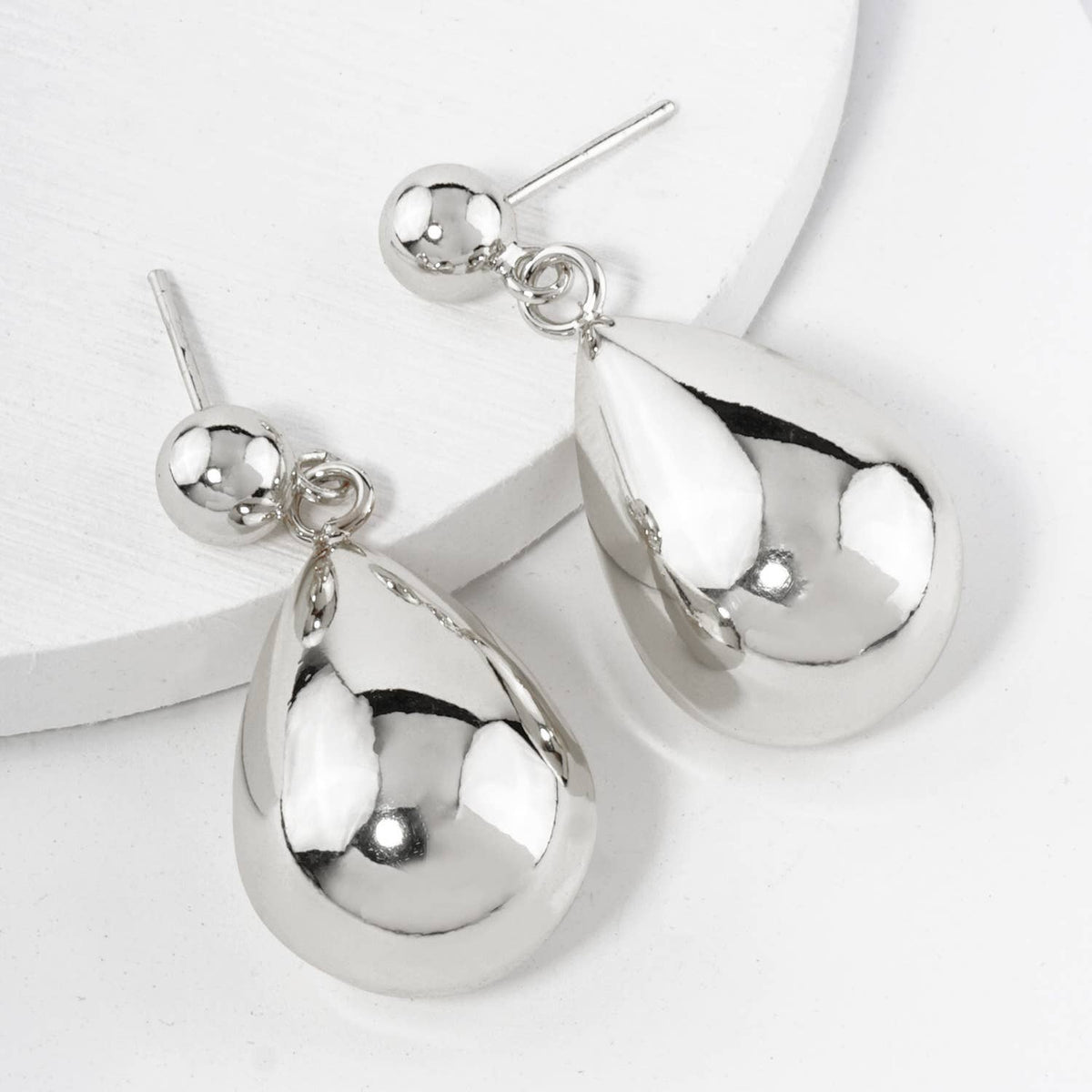 Large Puffy Teardrop Drop Dangle Post Earrings / 18K Gold