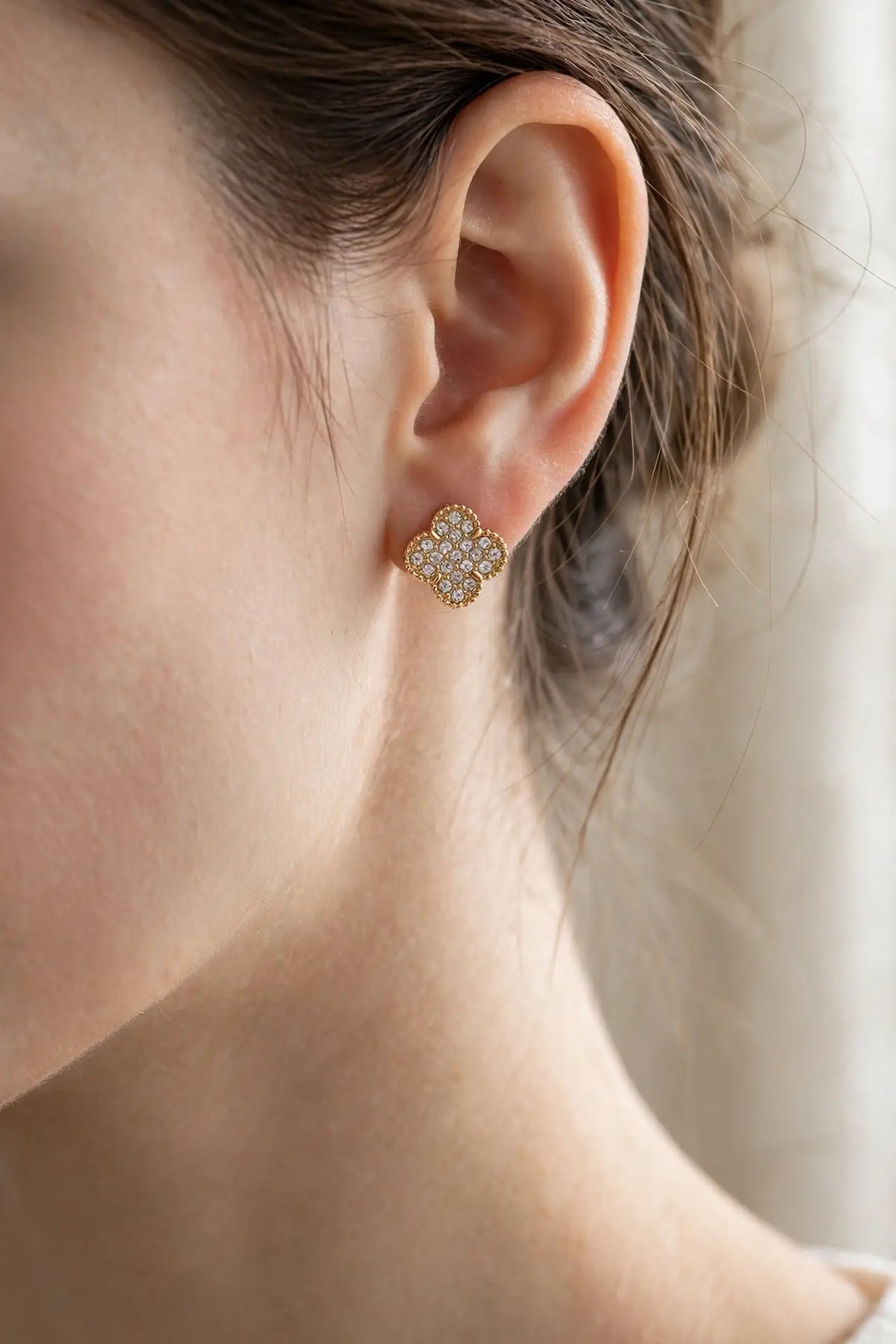 Crystal Clover Stud Earrings – Pavé Quatrefoil Studs, Gold