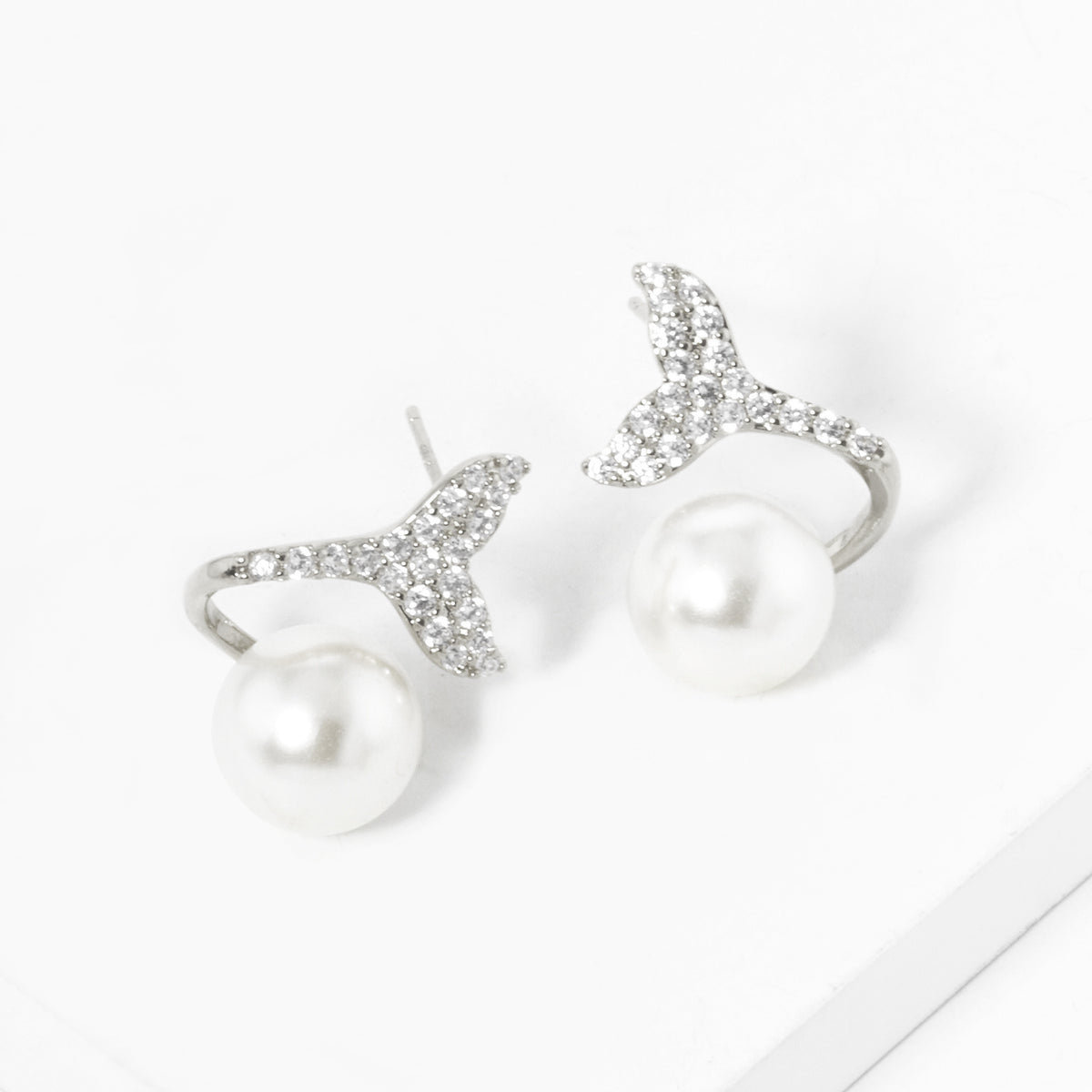 Curved Sparkle Stud Earrings with White Accent | BE331 — BE331RWH.JPG