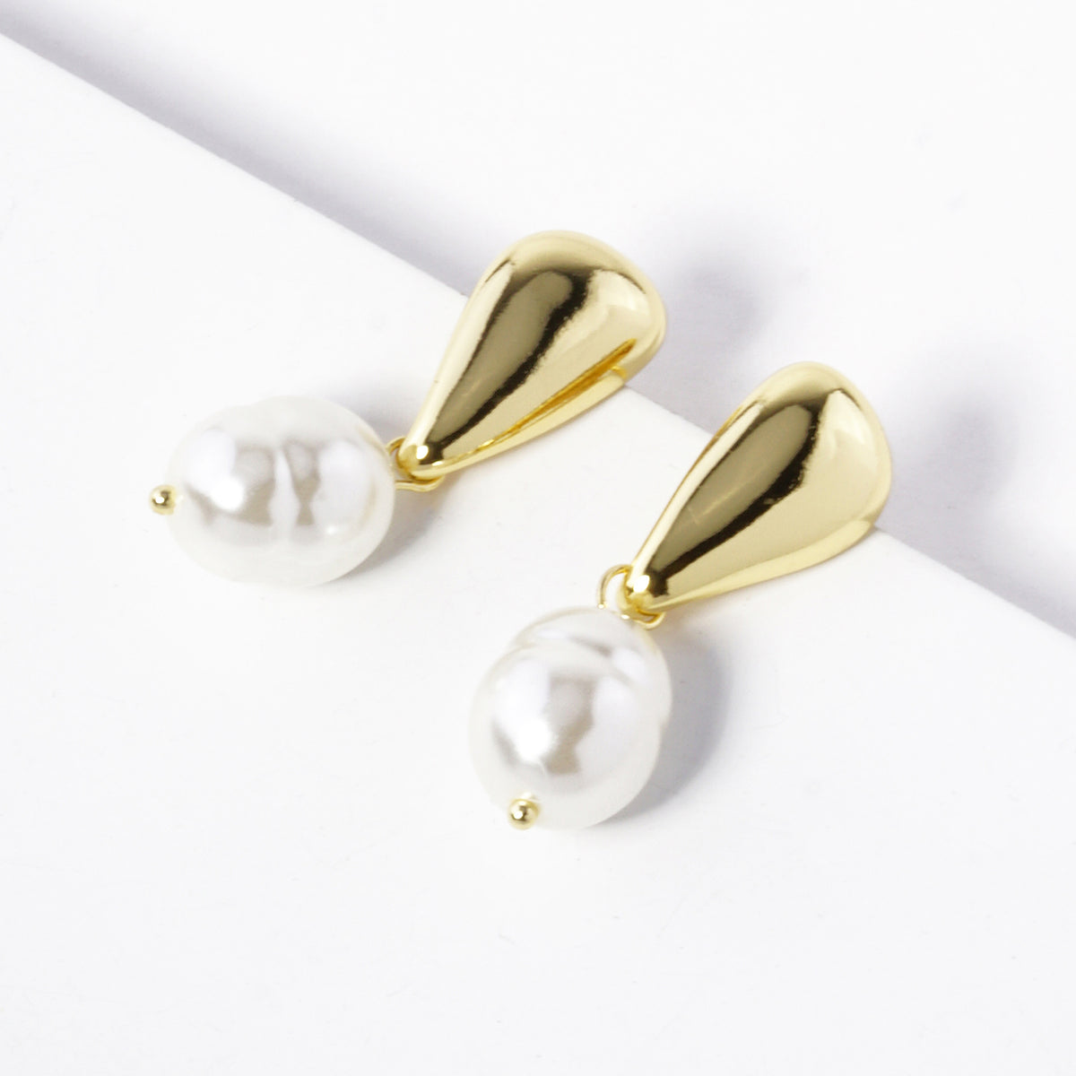 Tapered Drop Earrings with White Accent | BE336 — BE336GCM.jpg