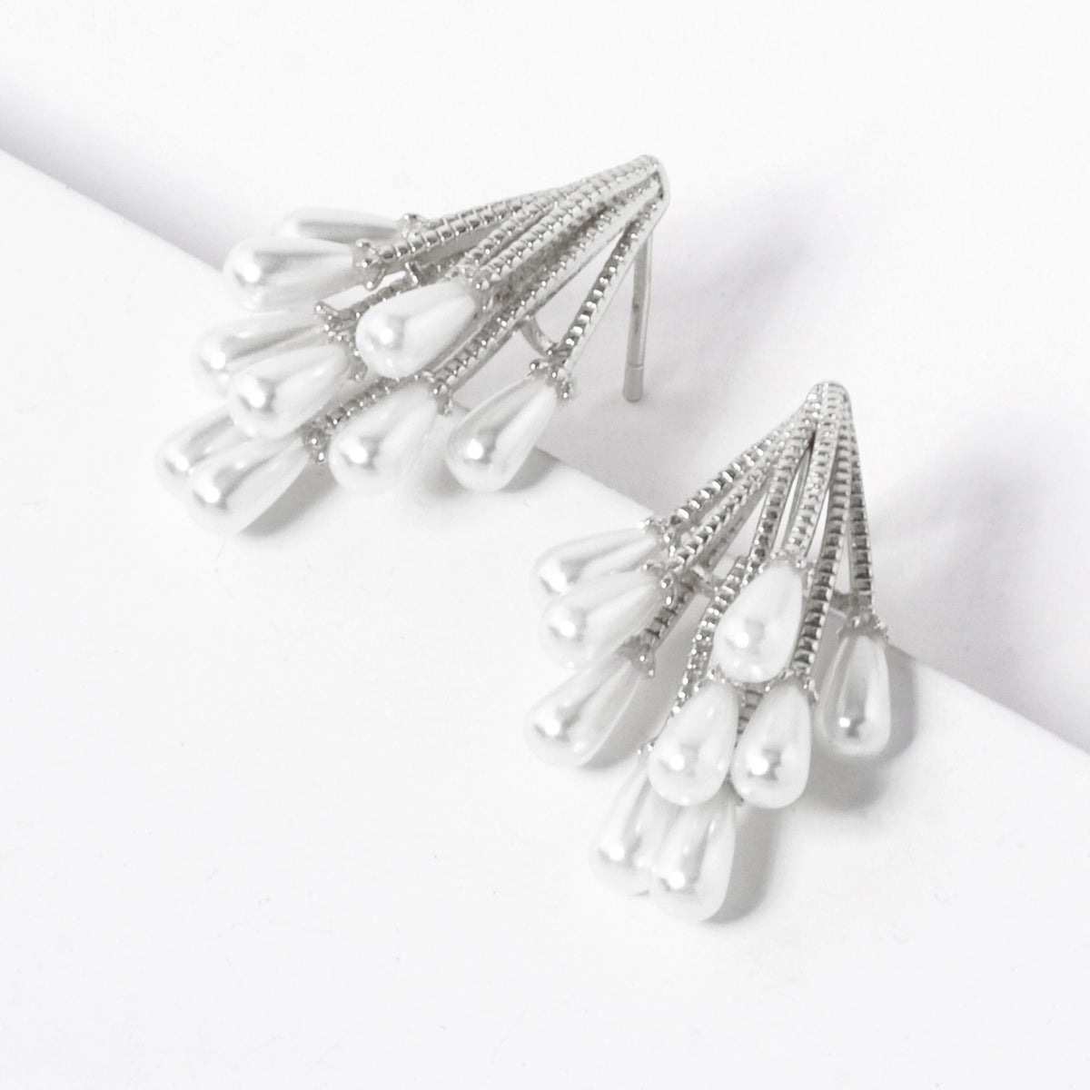 Branching Fringe Earrings with White Tips | BE337 — BE337RWH.JPG