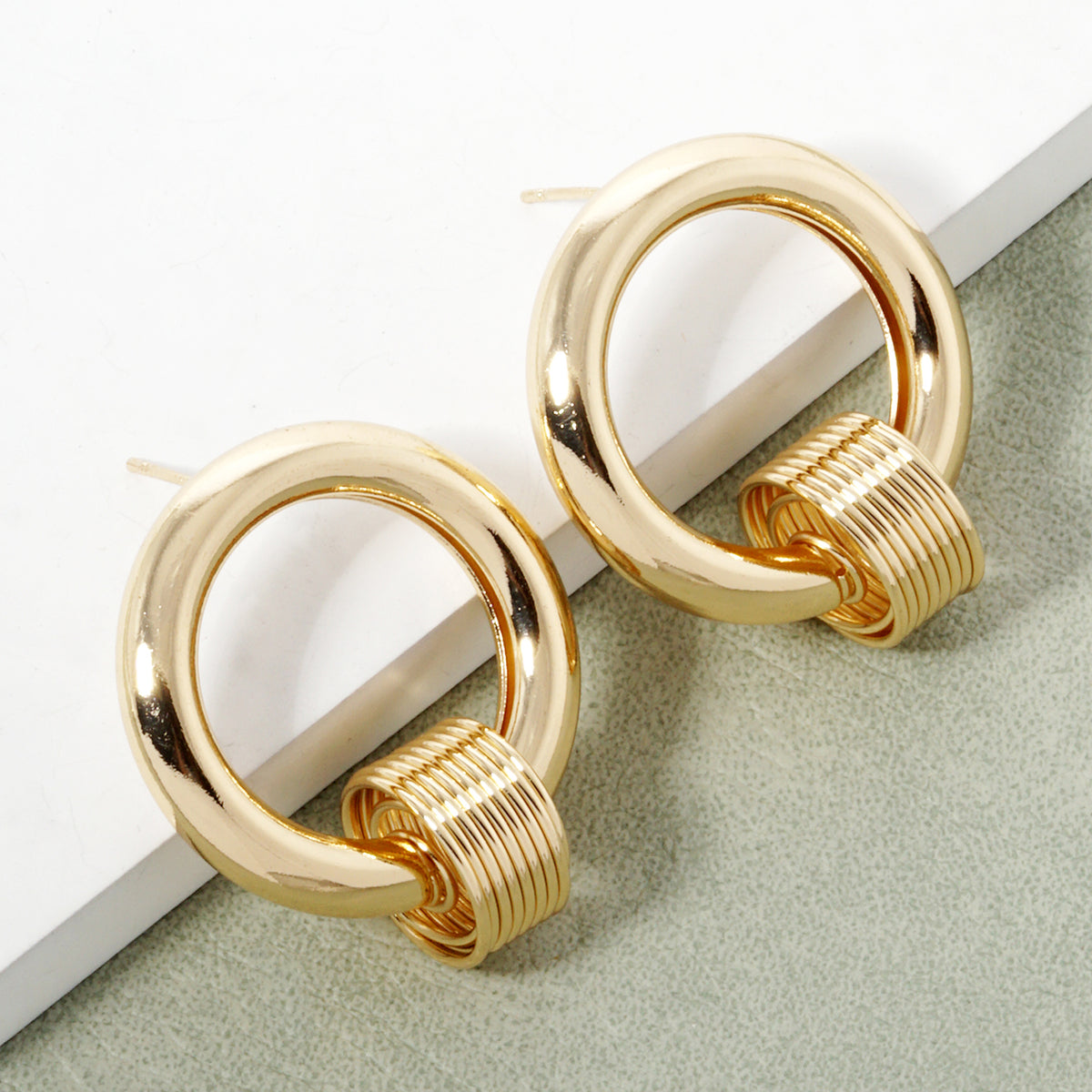BE347 Coil Accent Circular Stud Earrings - BE347G.jpg