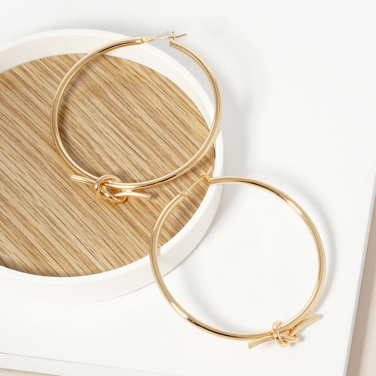BE357 Knot Detail Round Hoop Earrings BE357-G-1.JPG