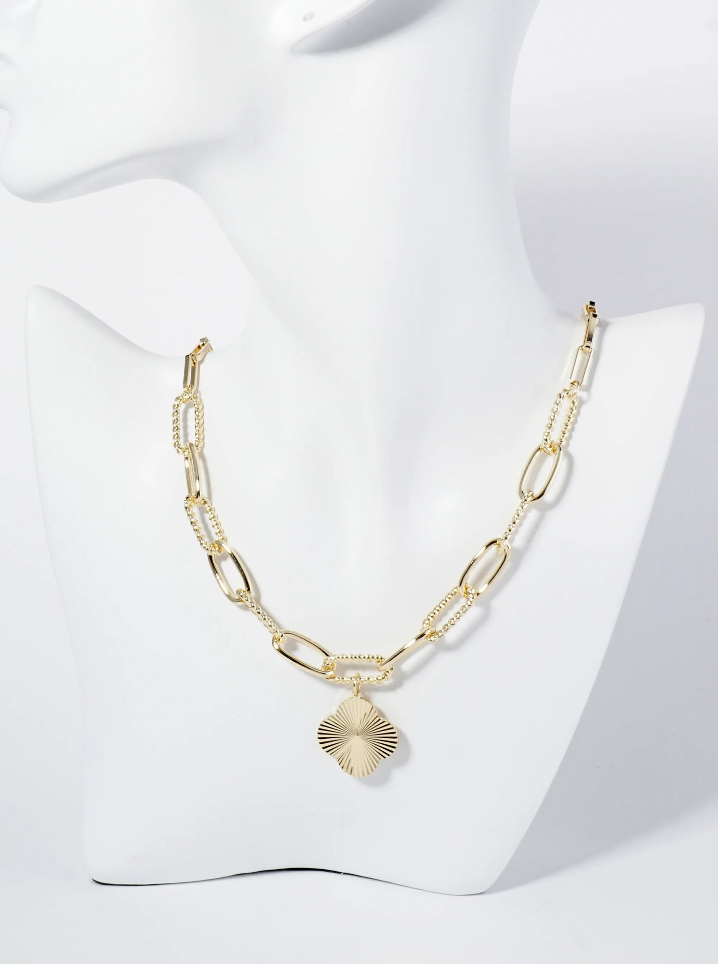 Sunburst Texture Quatrefoil Pendant 18K Gold Dipped Link Chain Necklace