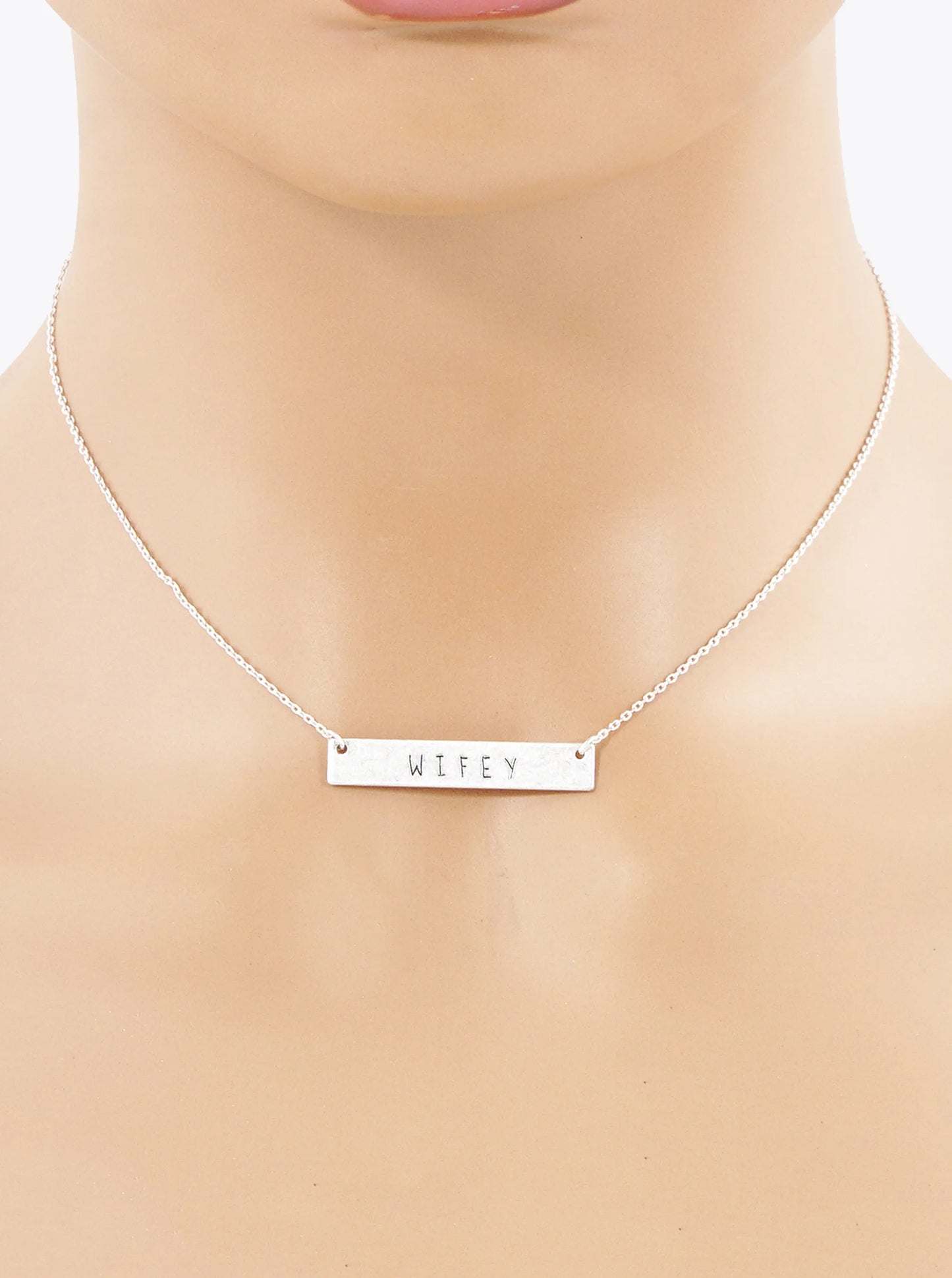Wify Engraved Horizontal Bar Pendant Necklace