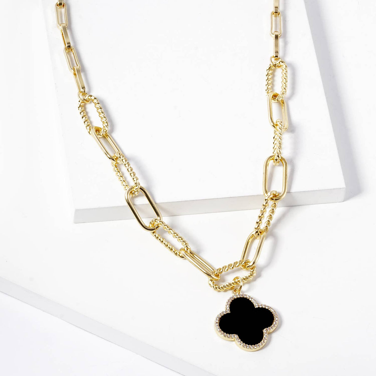 Chunky Paperclip Chain Clover Pendant Necklace