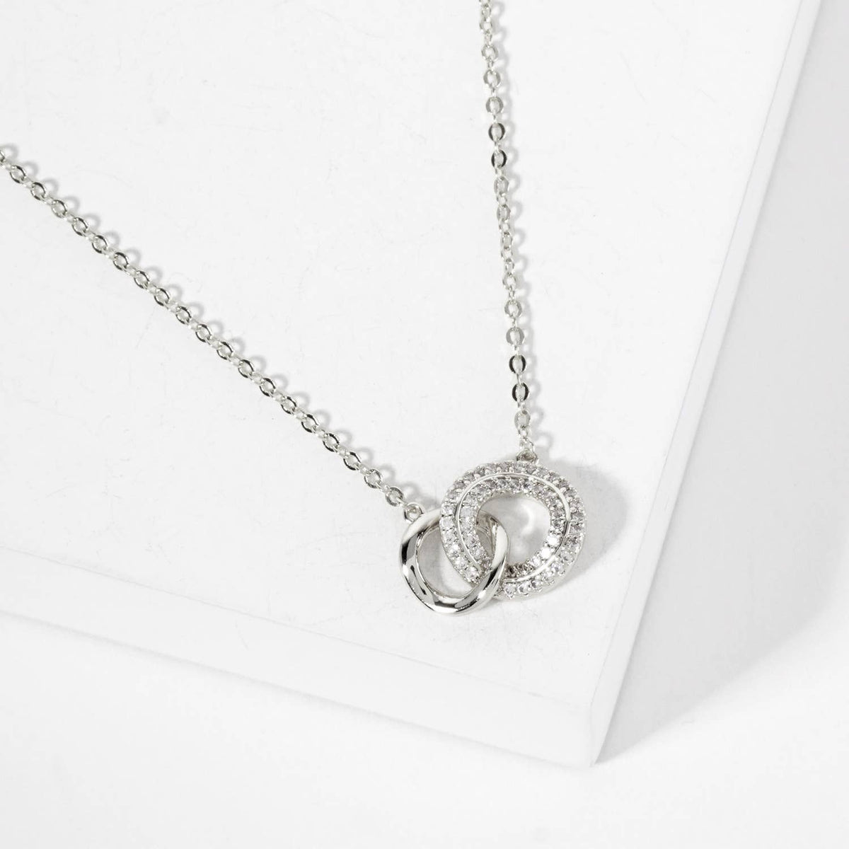 Interlocking Circles Pendant 18K-Gold-Dipped Necklace