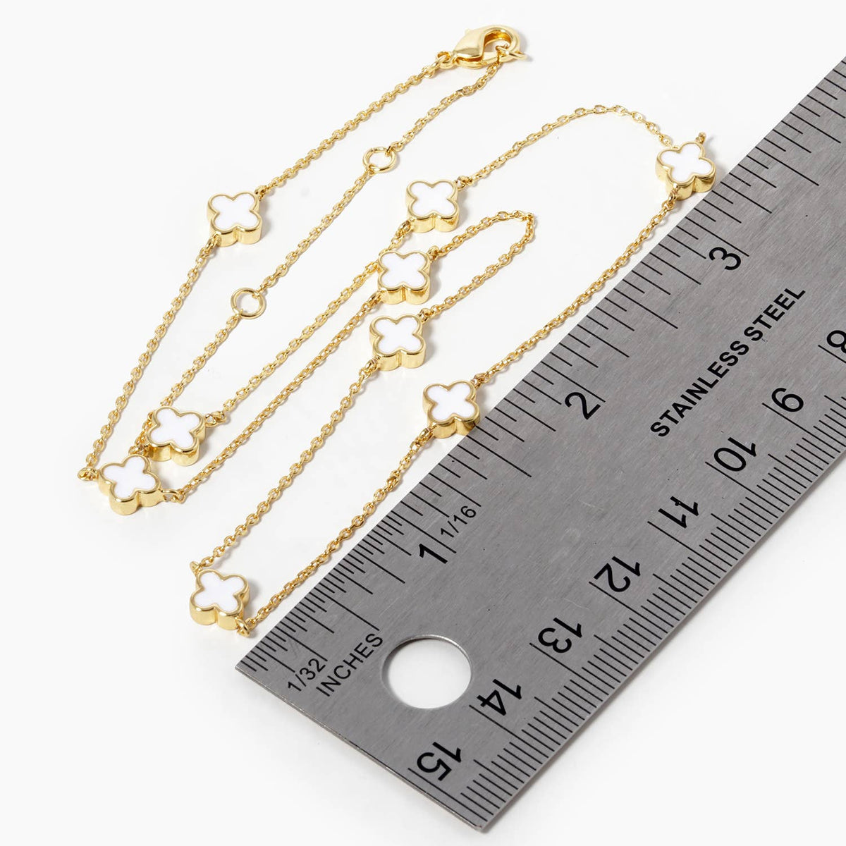 Elegant Clover Station Motif Necklace