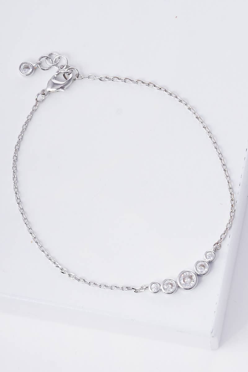 Graduated Bezel-Set Cubic Zirconia Chain Bracelet