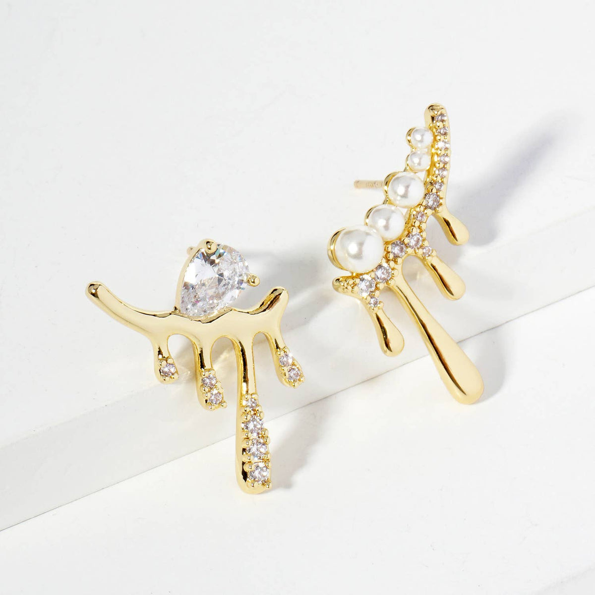 Melting CZ Glass Pearl Bar Asymmetrical Stud Earrings