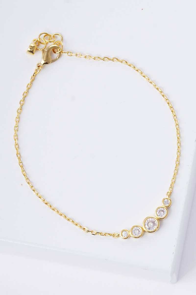 Graduated Bezel-Set Cubic Zirconia Chain Bracelet