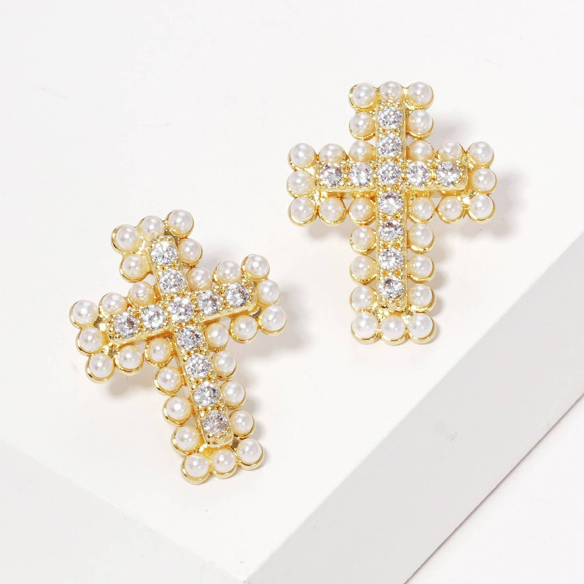 Freshwater Pearl Outline Stud Earrings