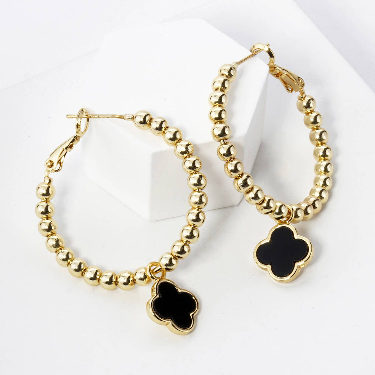 12MM QUATREFOIL DROP 30MM BALL BEADED LEVERBACK HOOP