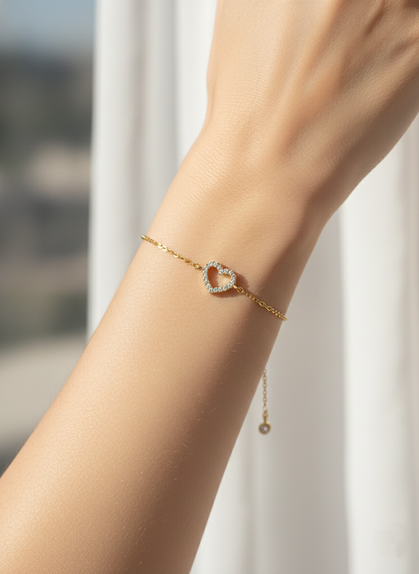Dainty Pavé Heart Charm Bracelet