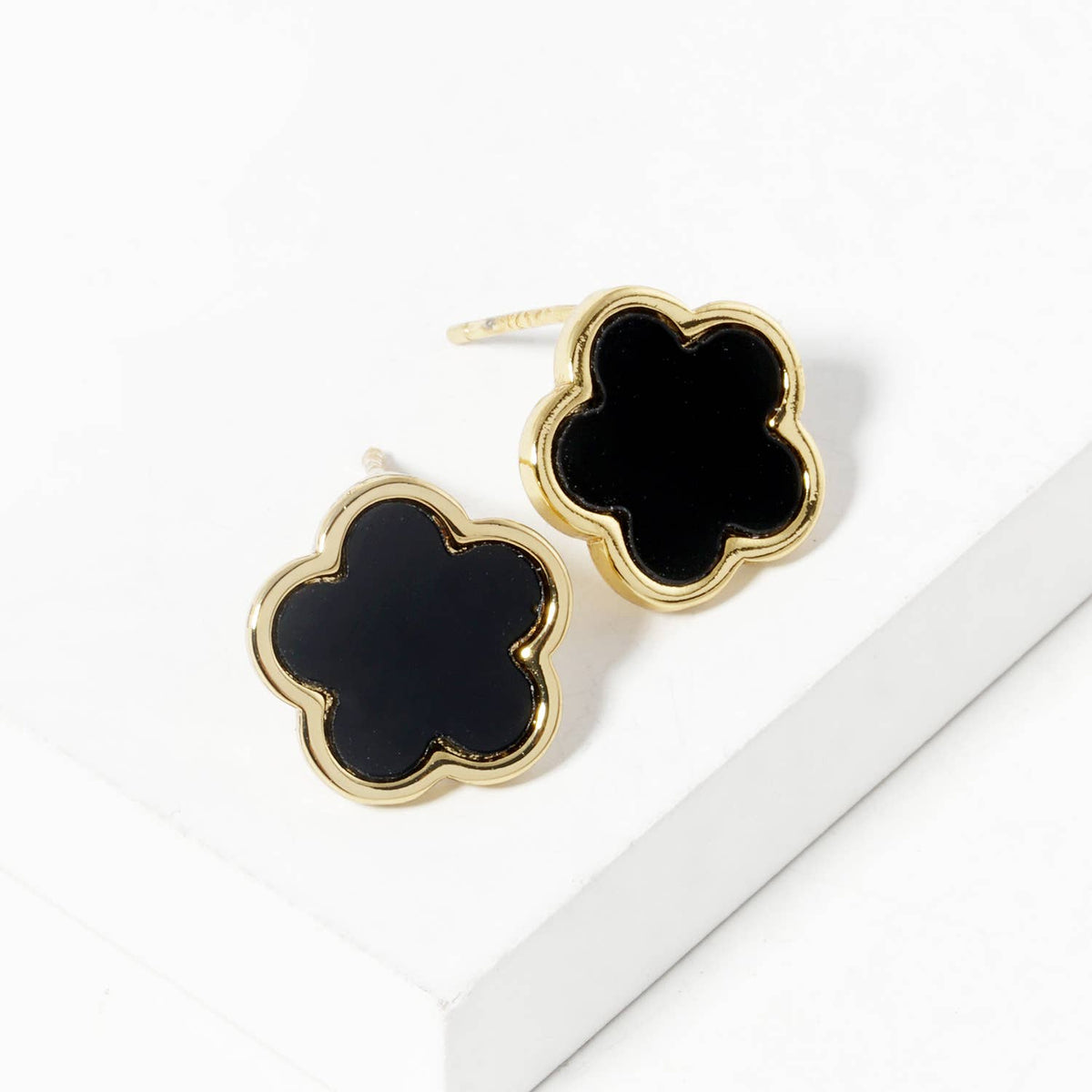 Minimalist Dainty Clover Flower Stud Earrings